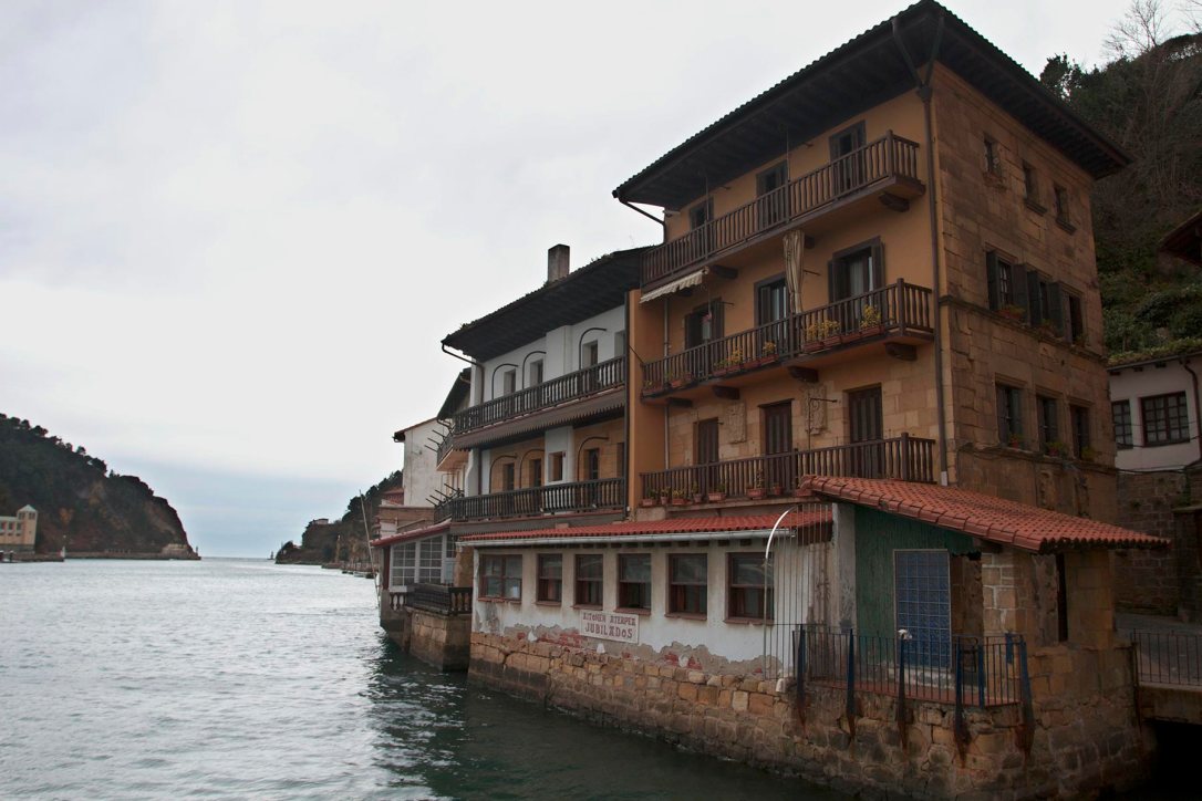 La casa en la que vivió Victor Hugo en Pasajes de San Juan "Estoy en un ancho balcón que da sobre el mar”
